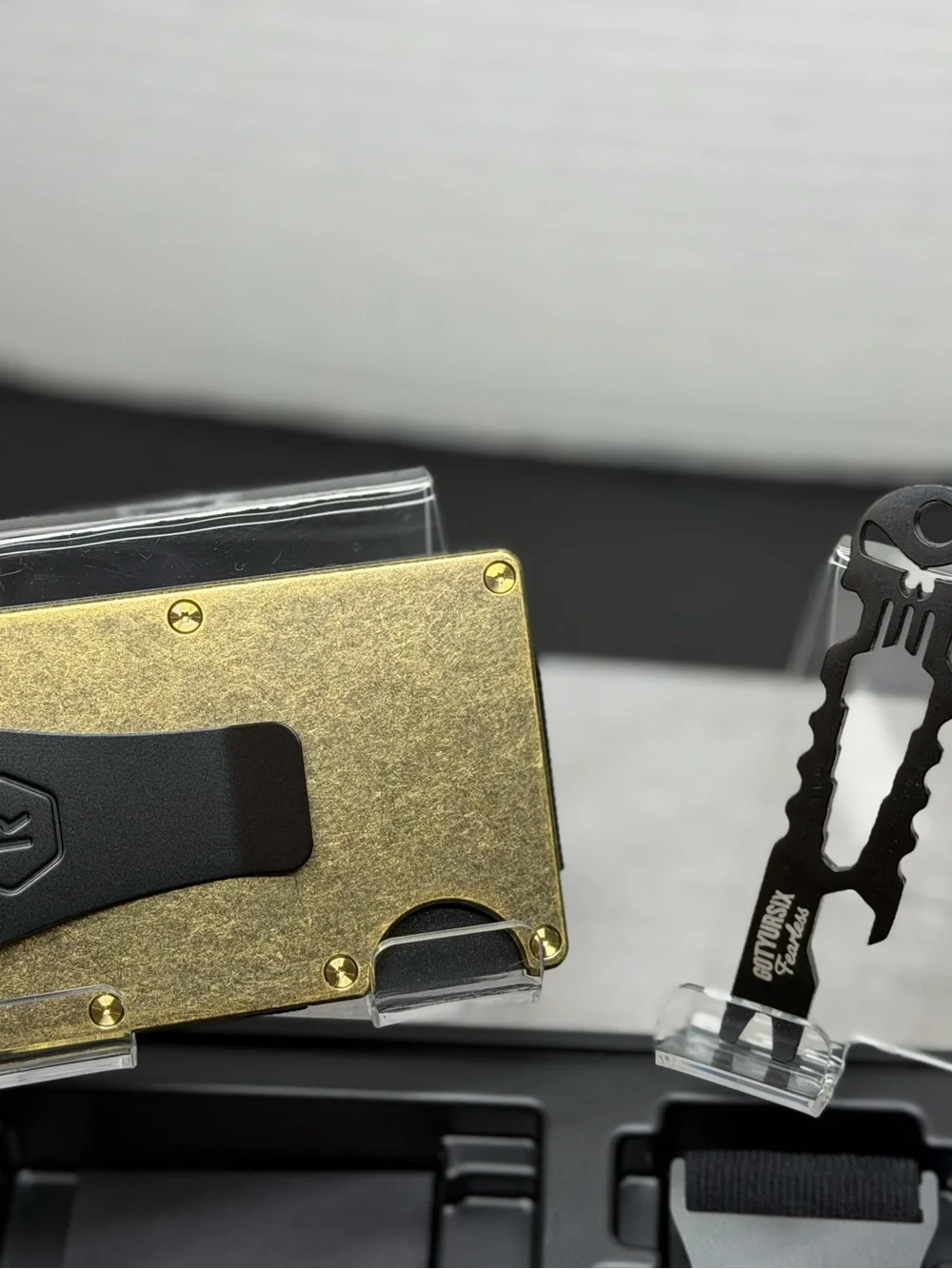 RIDGE WALLET | BRASS w/GOLD PVD SCREWS + BLACK G6 FEARLESS KEYCHAIN MULTI-TOOL